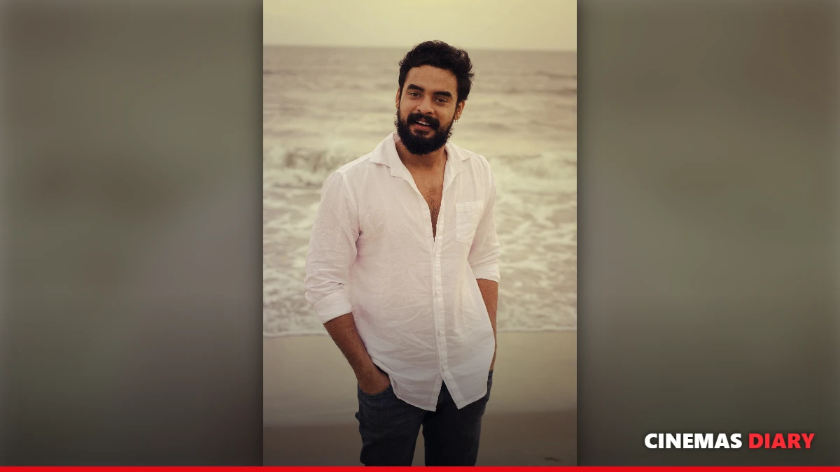Kerala fishermen boats, heroes celebrated in this 2018 movie review