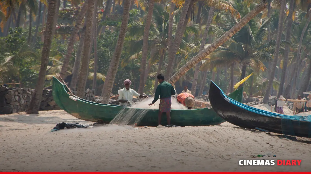 Kerala fishermen on the coast, the world of Chemmeen, one of the best Malayalam movies of all time