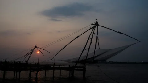 Malayalam movies set in Kochi Fort Kochi fishing nets